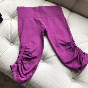 Lululemon athletica In The Flow Crops size 6